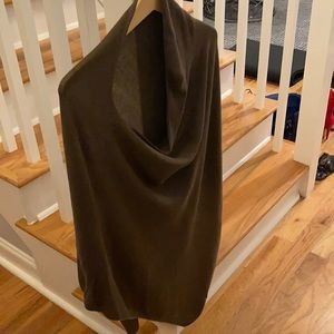 Neutral poncho